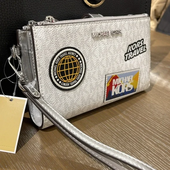 Michael Kors Jet Set Travel Large Embellished Signature Logo Wristlet Wallet Phn - Picture 16 of 16